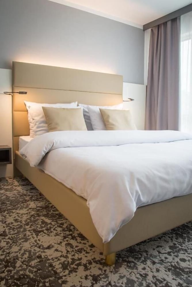 COMFORT, DOUBLE BED