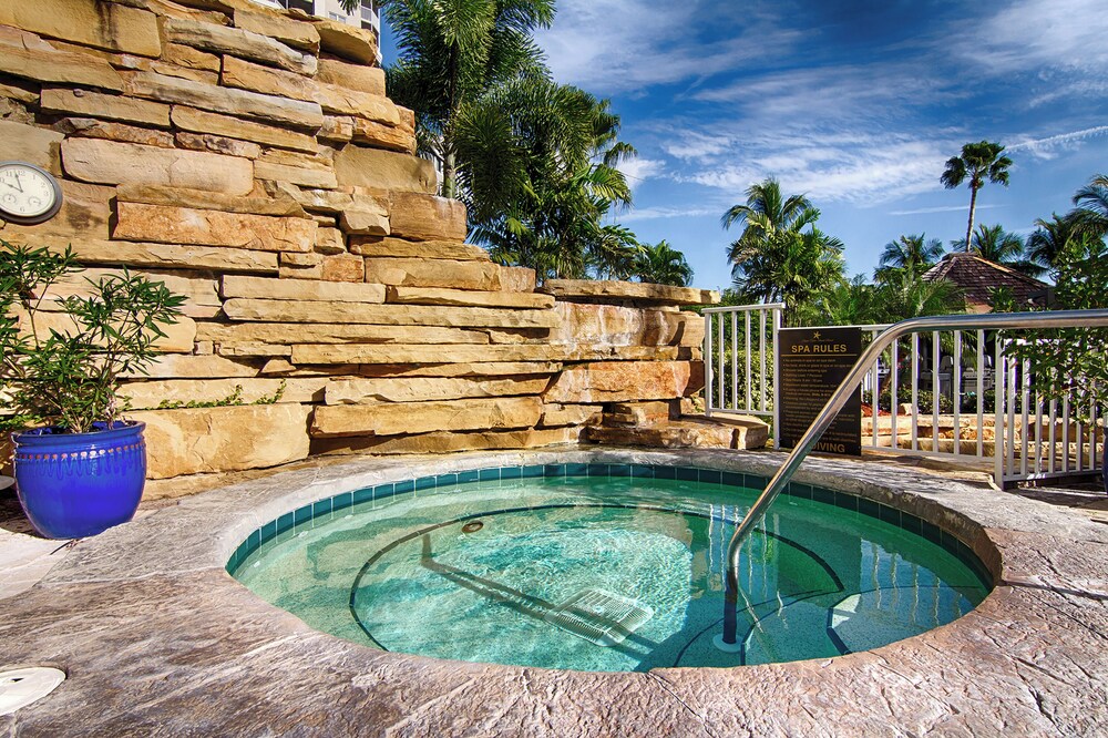 Pointe Estero Resort 17/50