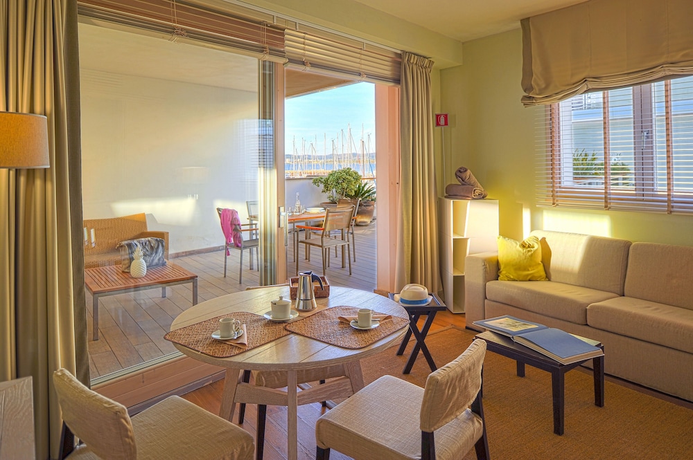 RESORT BAIA SCARLINO 29/75