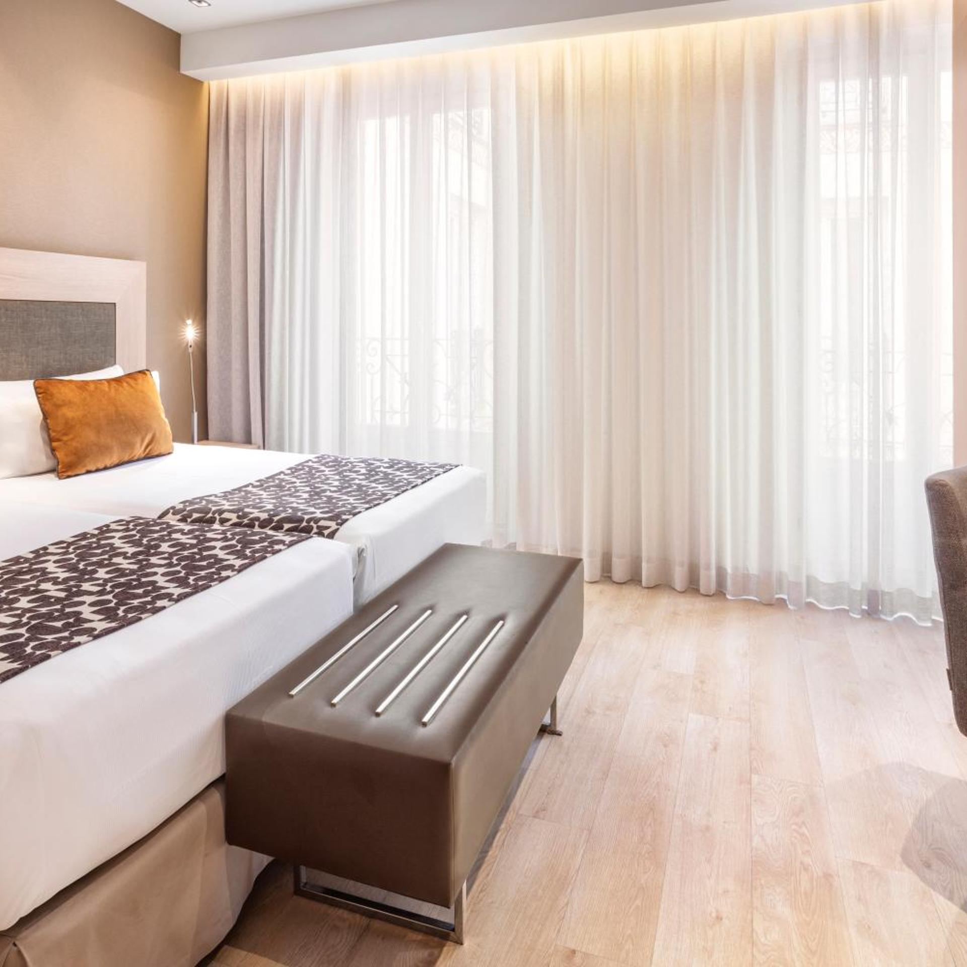 Room, Double or Twin Bed