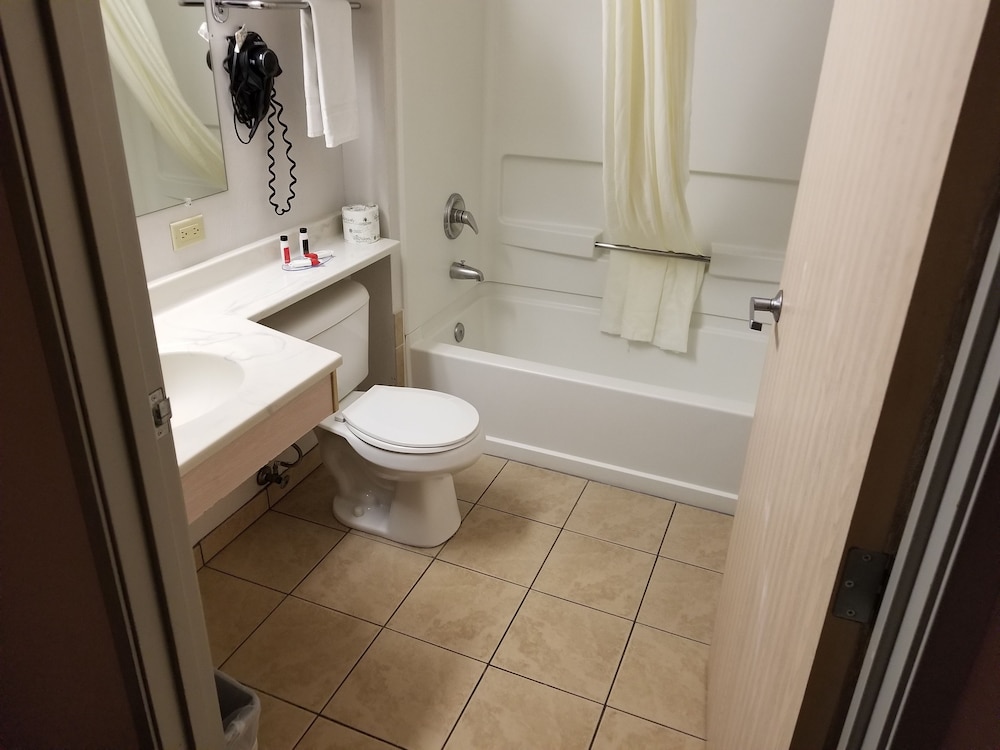 Super 8 by Wyndham Bellingham Airport/Ferndale WA 10/57