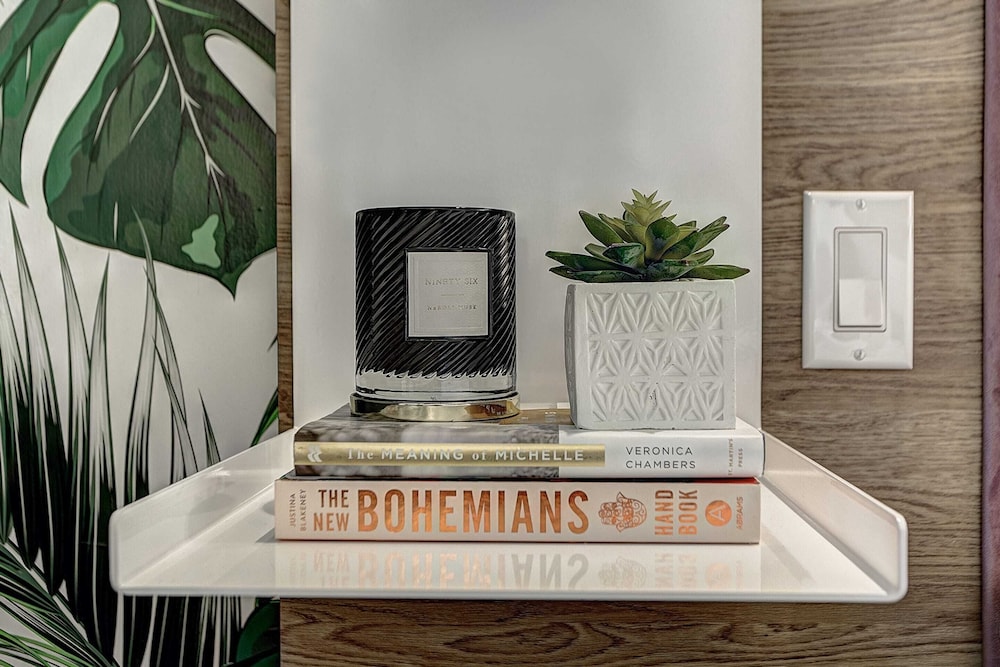 Pierce Boutique Apartments 43/73