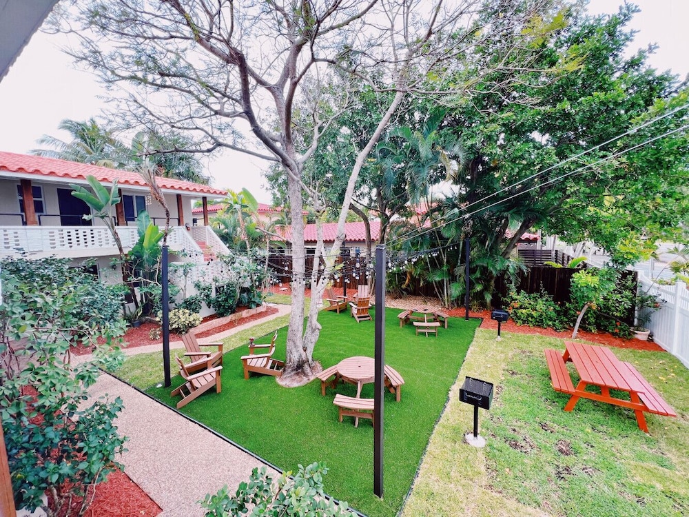 The Leeward Apartments By Lowkl 38/50