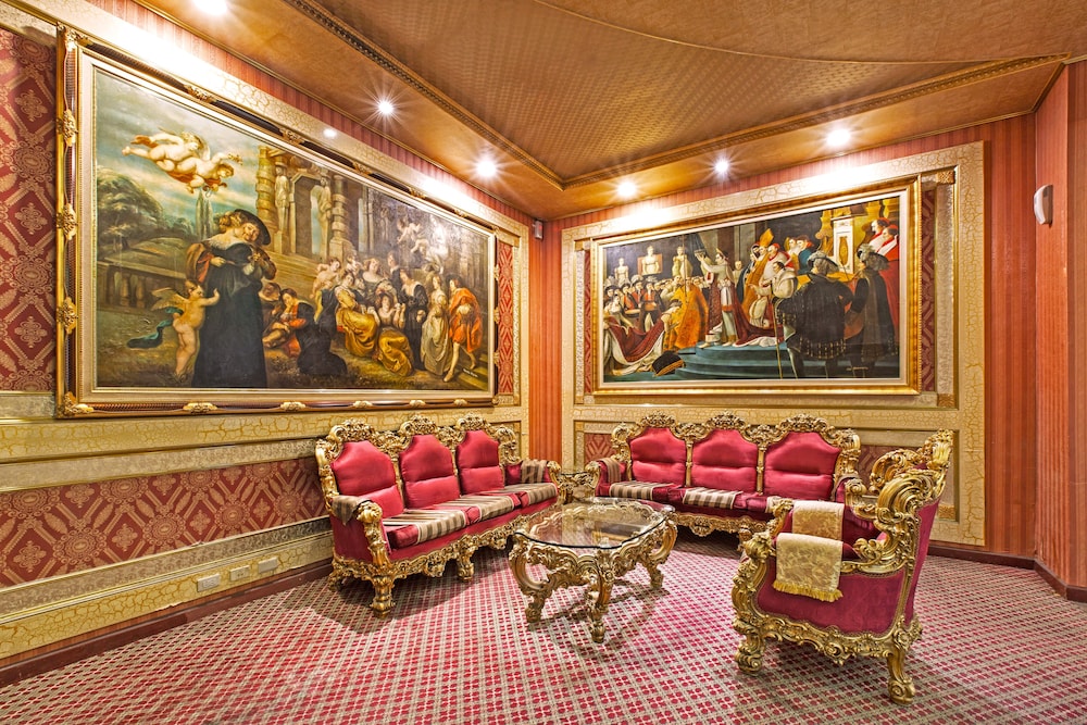 King of France Palace Hotel 14/18