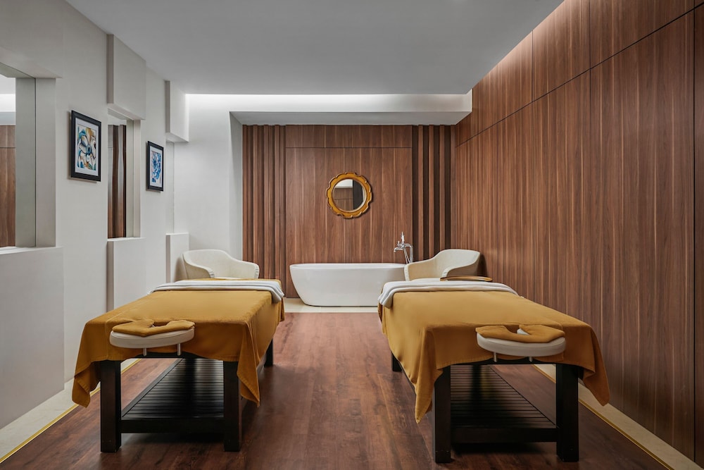 Four Points by Sheraton Lang Son 15/50