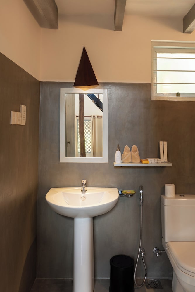 Amuna Ayurvedic Retreat 50/50