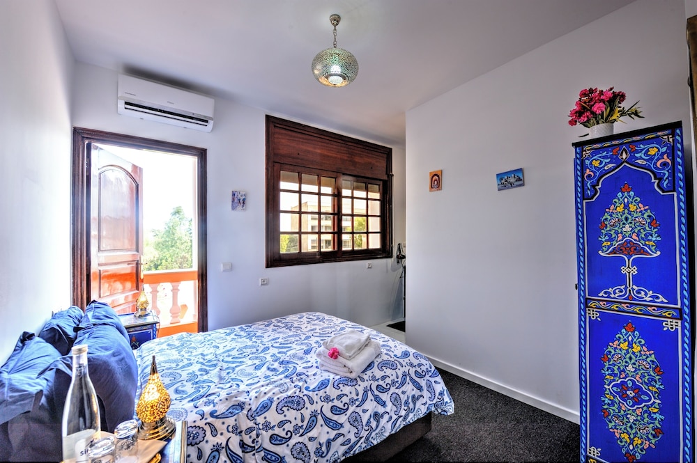 L'Hostel 13/50