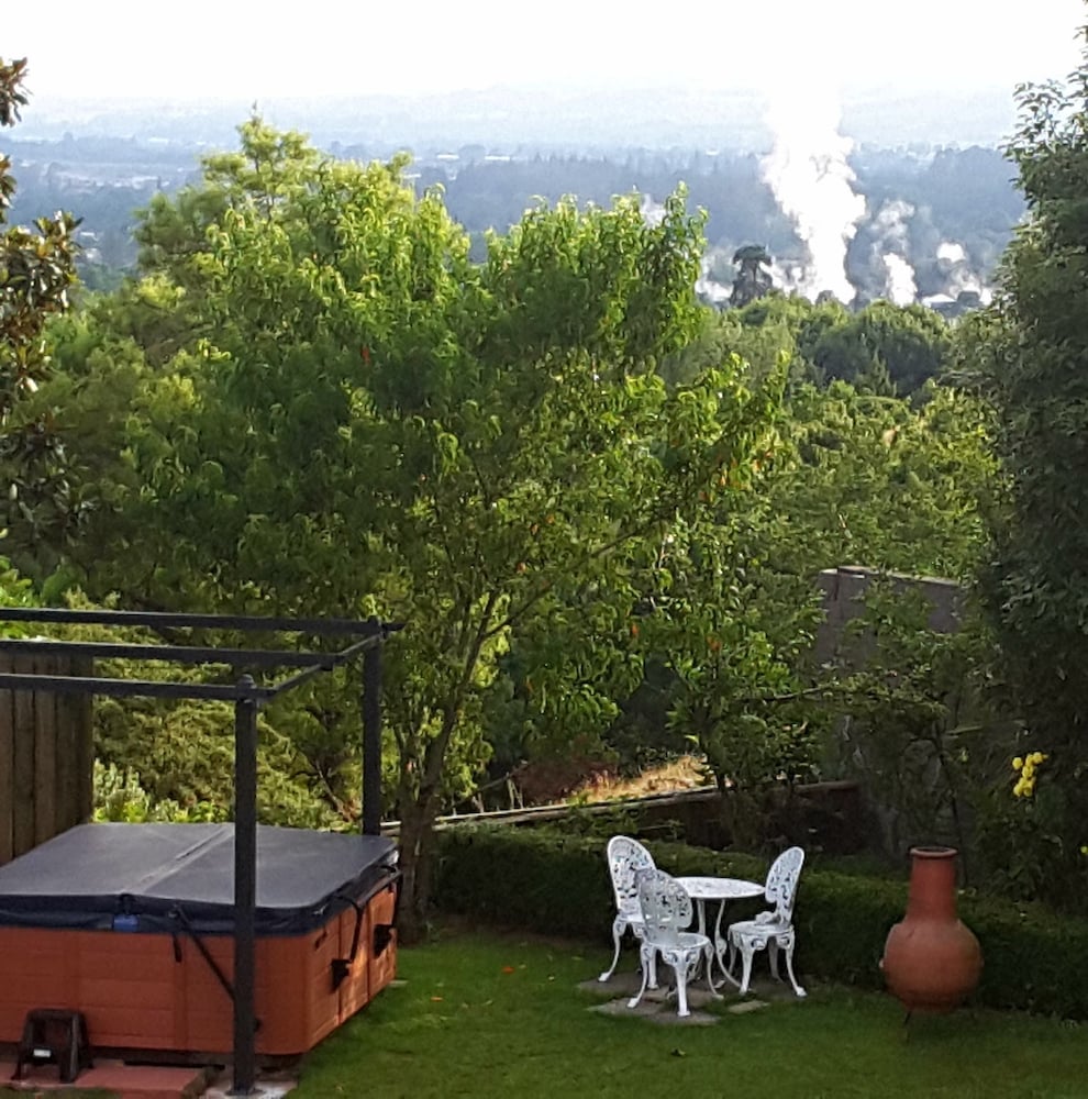Geyser Lookout BnB 45/50