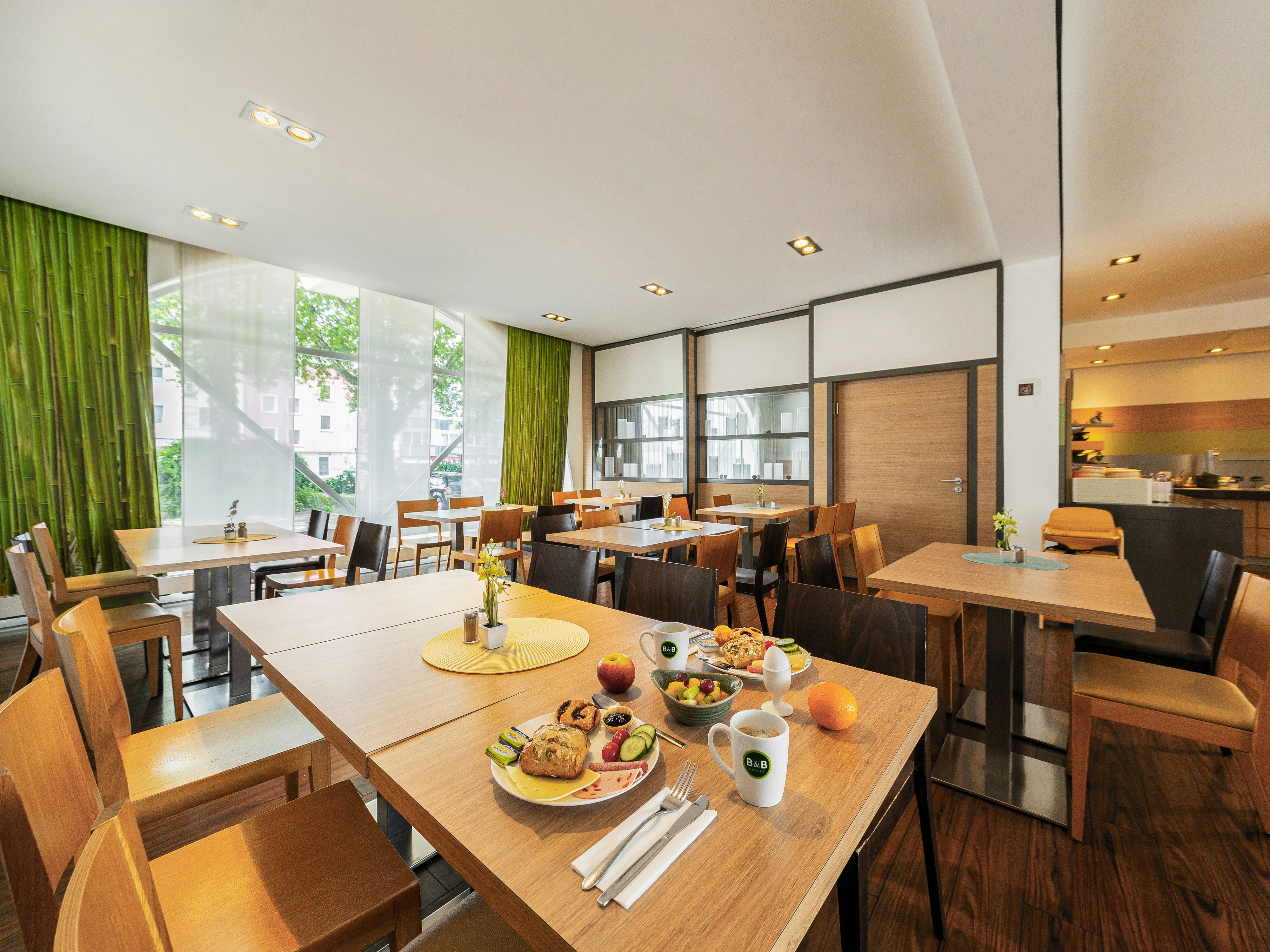 B&B HOTEL Bochum Hbf-Sud 41/56