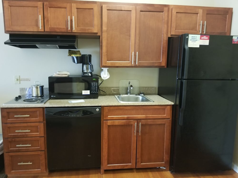 CANDLEWOOD SUITES CAPE GIRARDEAU 48/68