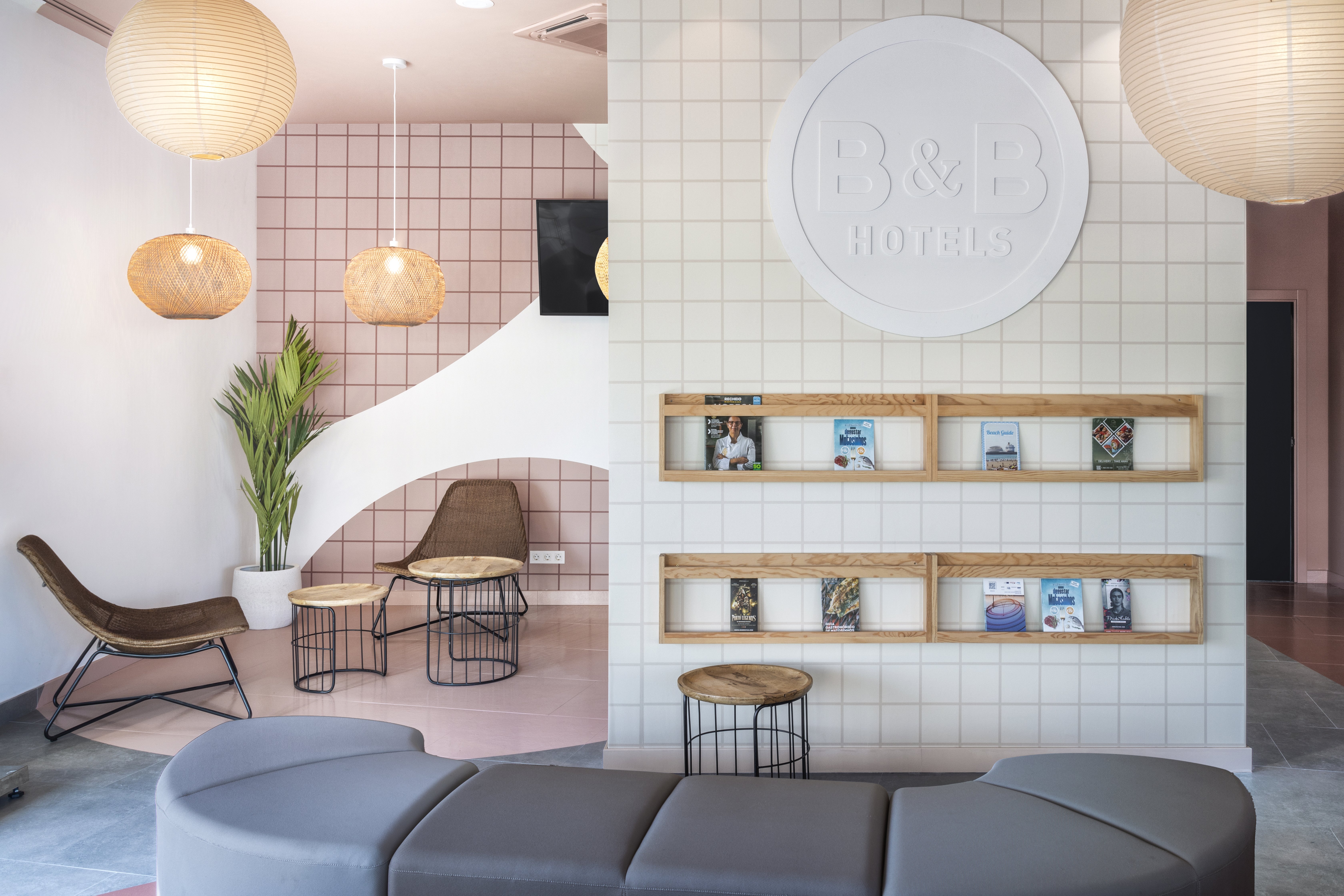 Lobby at B&B HOTEL Porto Expo Aeroporto, MATOSINHOS