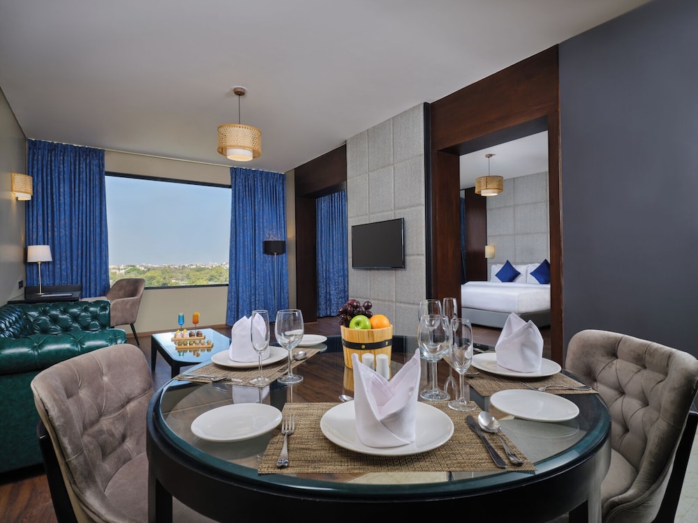 Essentia Luxury Hotel Indore 48/68