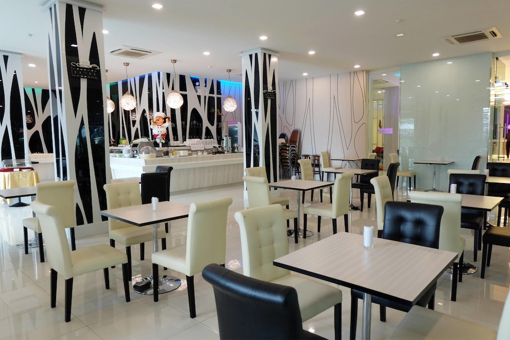 Grand Hill Resort And Spa 39/50
