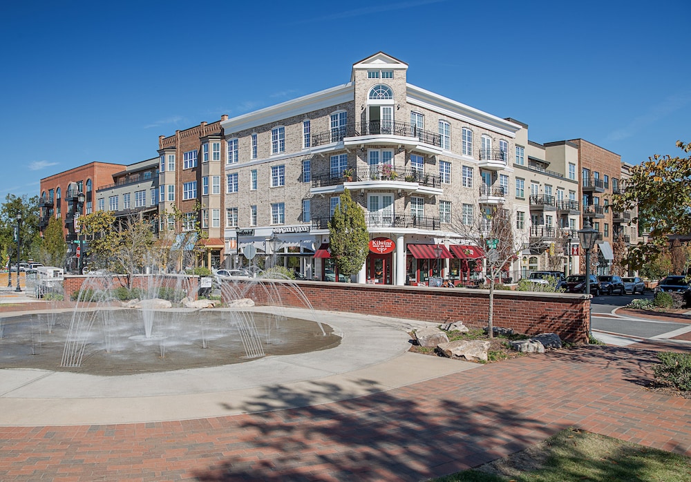 Even Hotels Alpharetta - Avalon Area 3/81