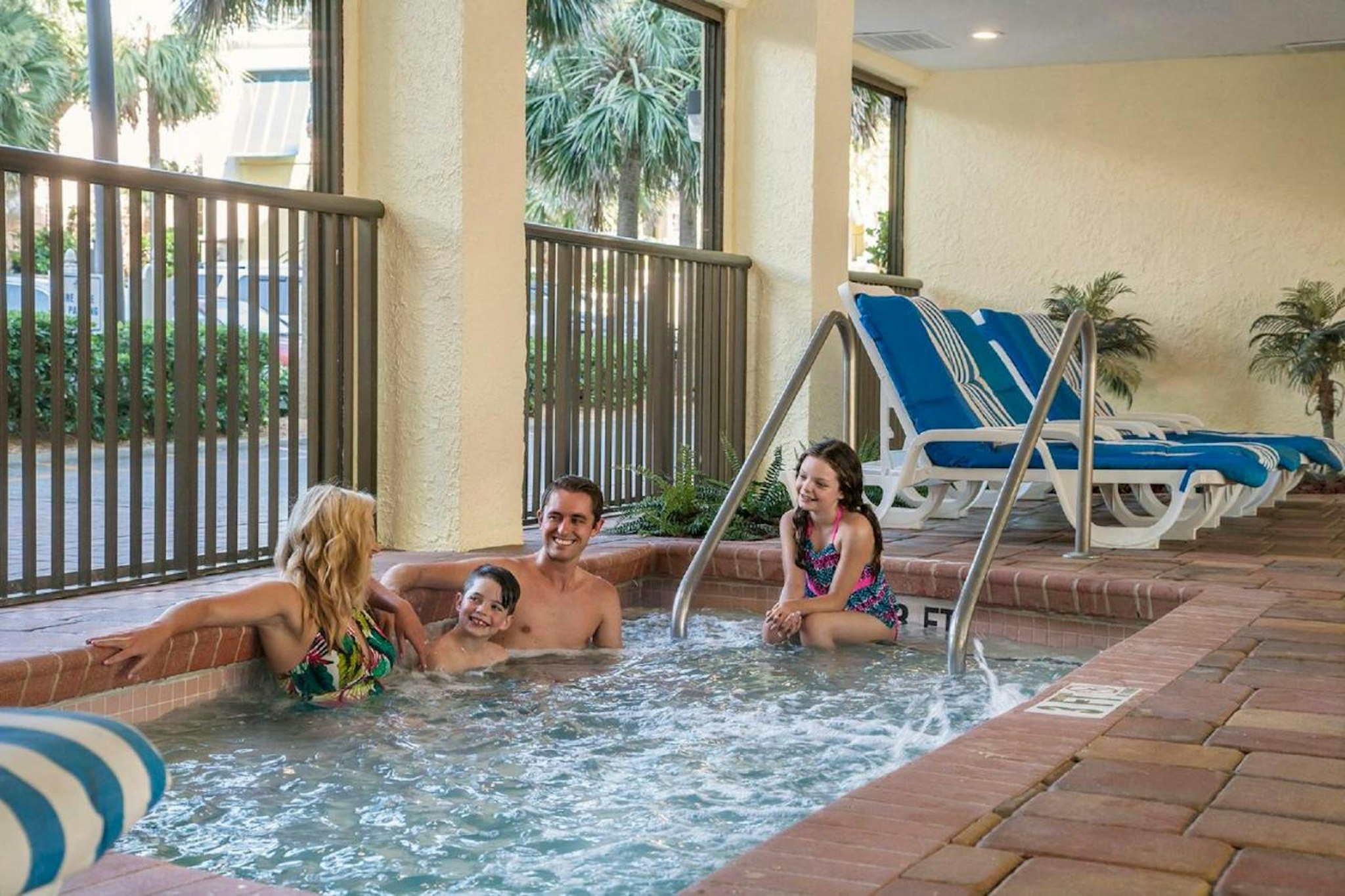Sea Crest Oceanfront Resort 58/67