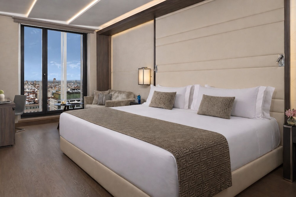 Premium, King Bed