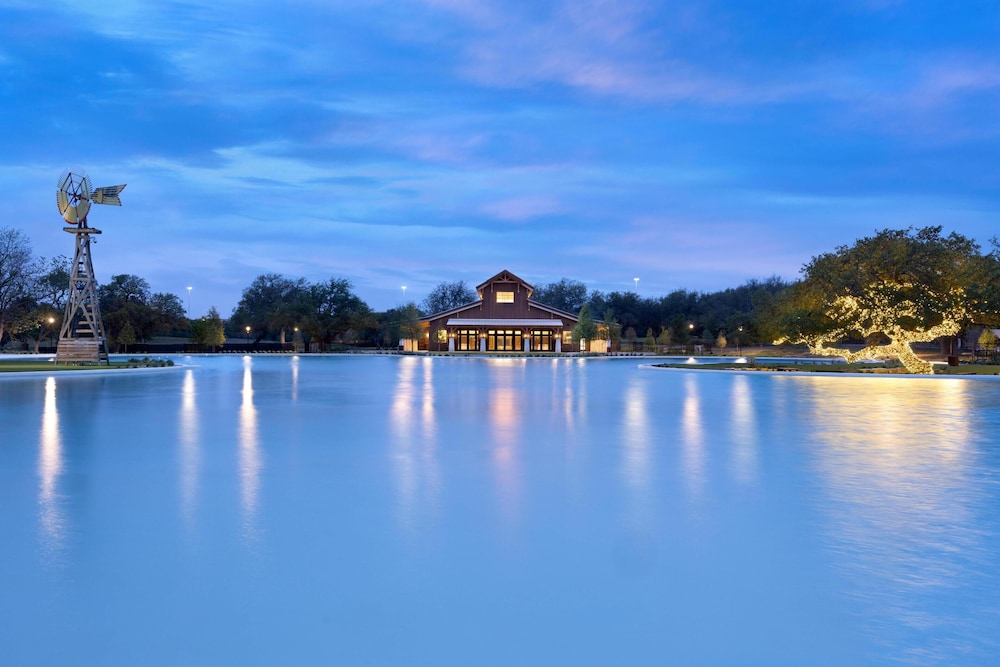 Hyatt Regency Hill Country Resort And Spa 80/84