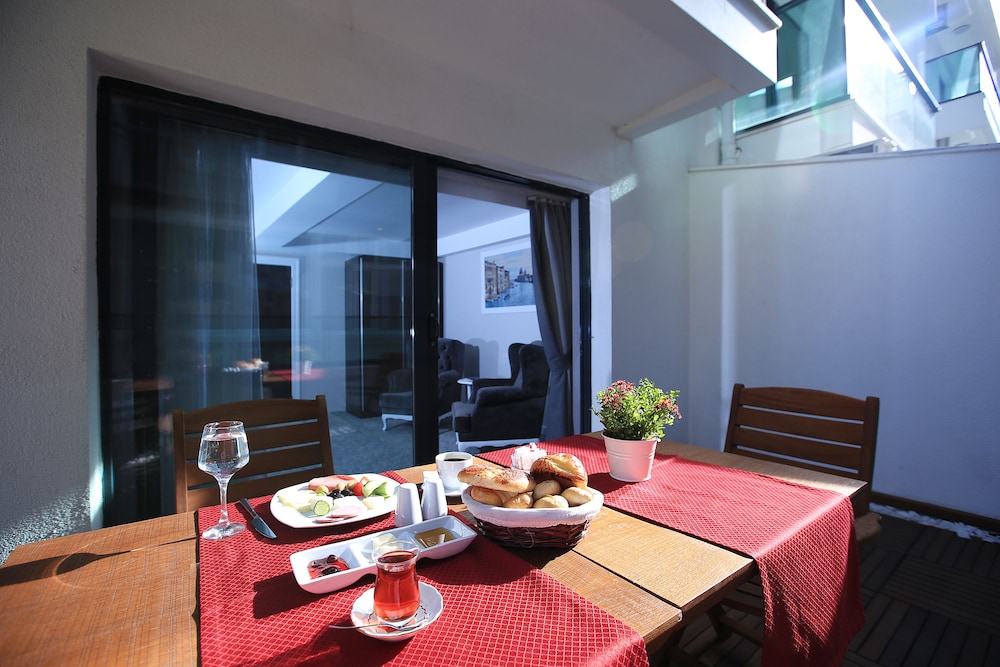 Guvenay Business Hotel 51/66