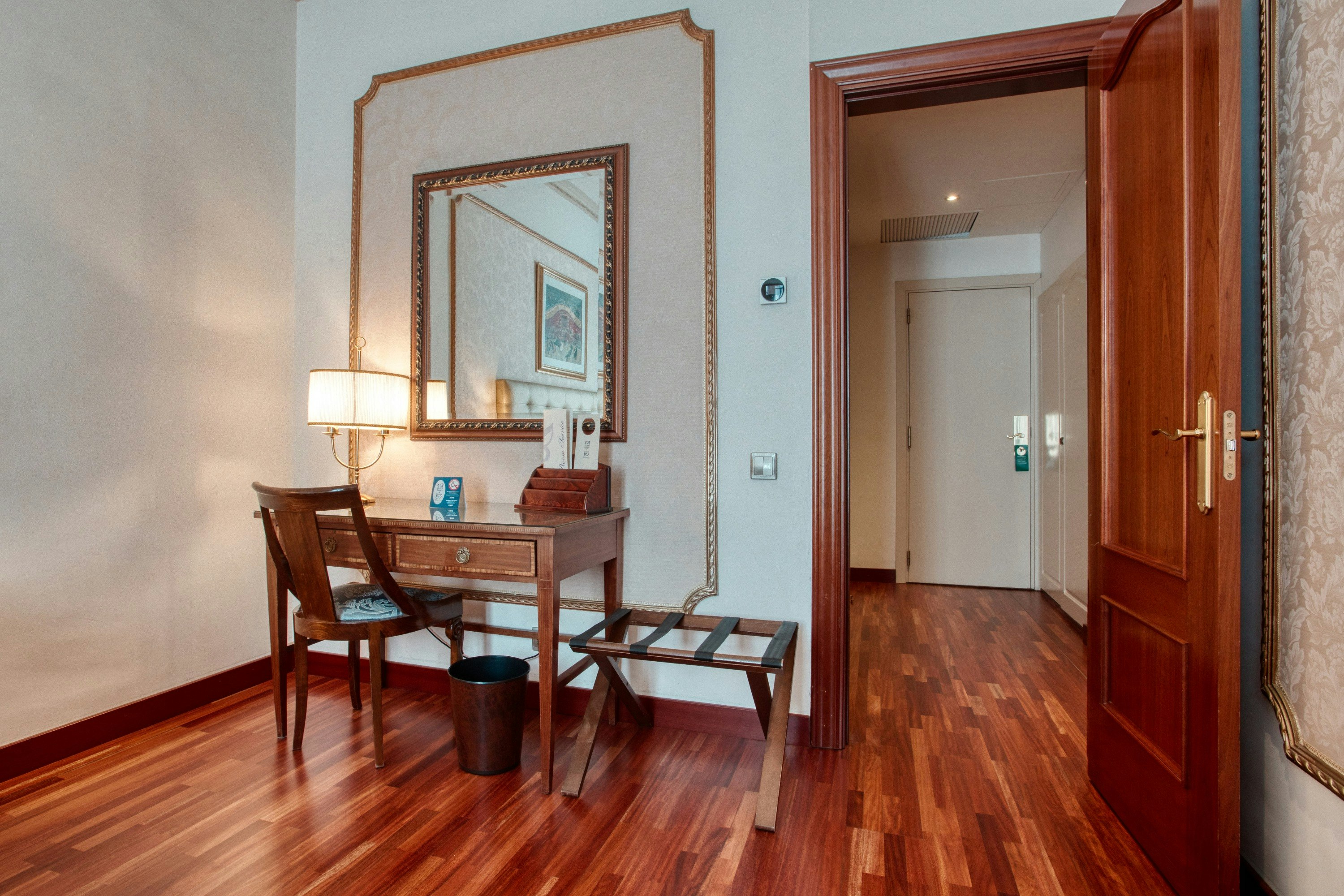 Roger De Lluria Hotel 47/57