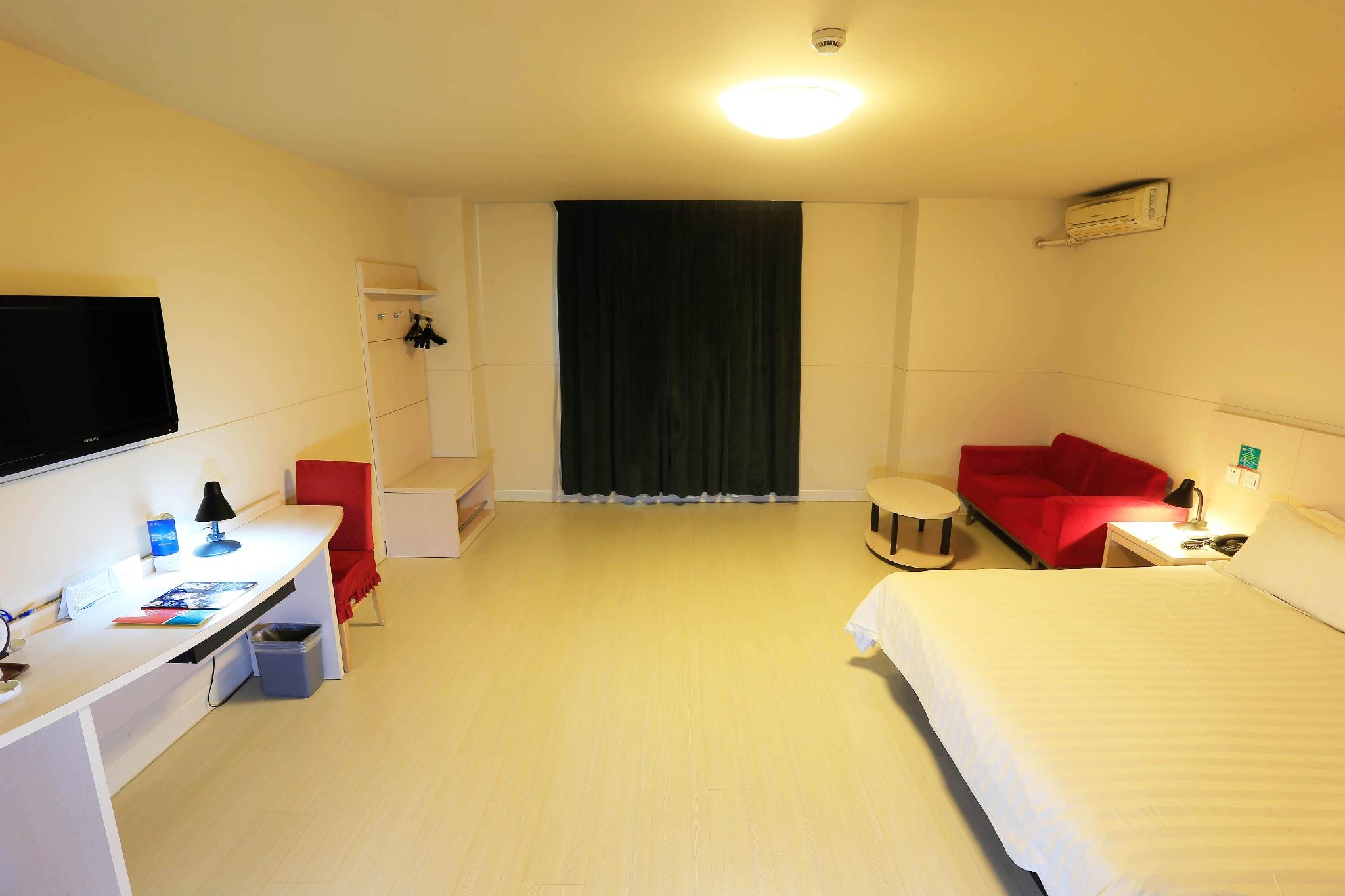 Jinjiang Inn (Tianjin Bawei Road Music College) 19/33