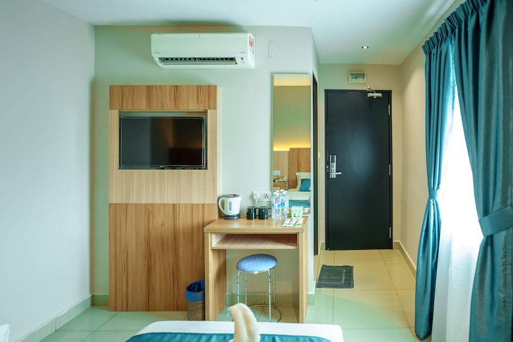 Alaxis Hotel 50/57