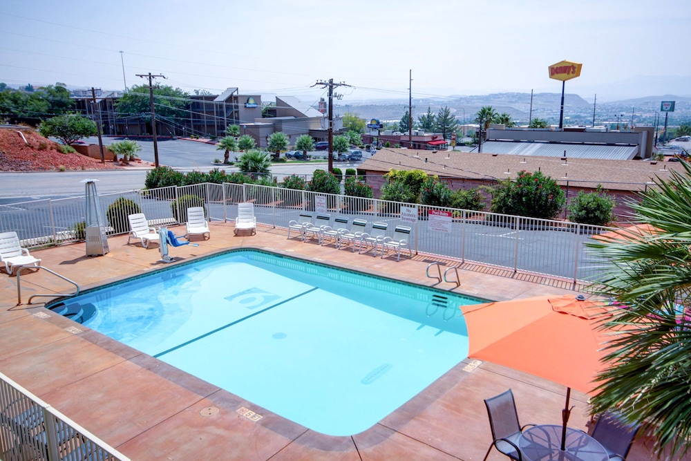Motel6 Saint George, UT - University/Historic Downtown 35/53