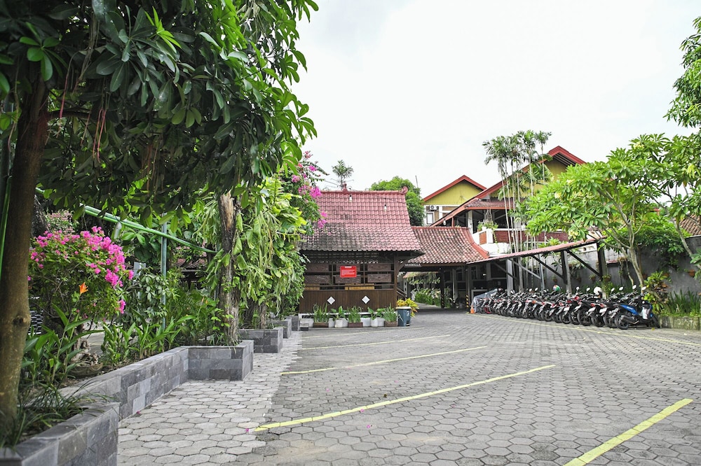 Paku Mas Hotel 34/41