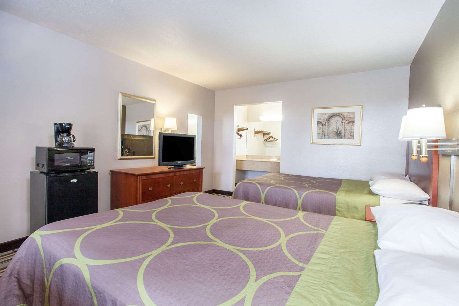 Super 8 By Wyndham Monroe West 4/9