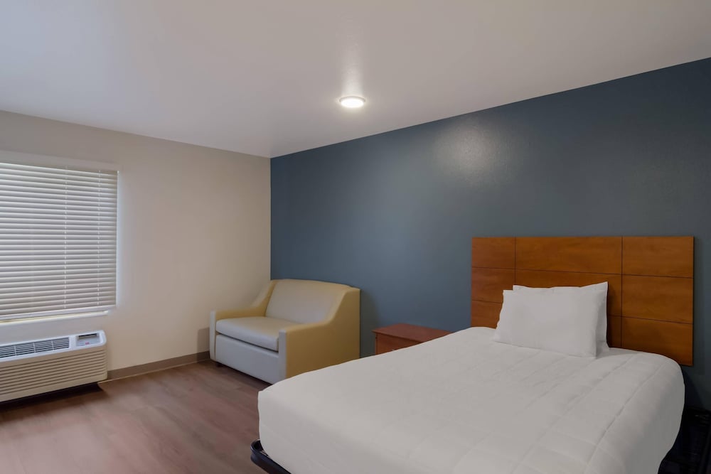 WoodSpring Suites Jacksonville East 295 Cruise Port 24/47