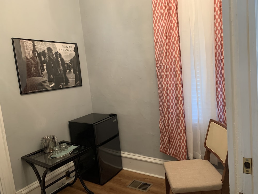 Peace and Plenty Inn B&B 52/71