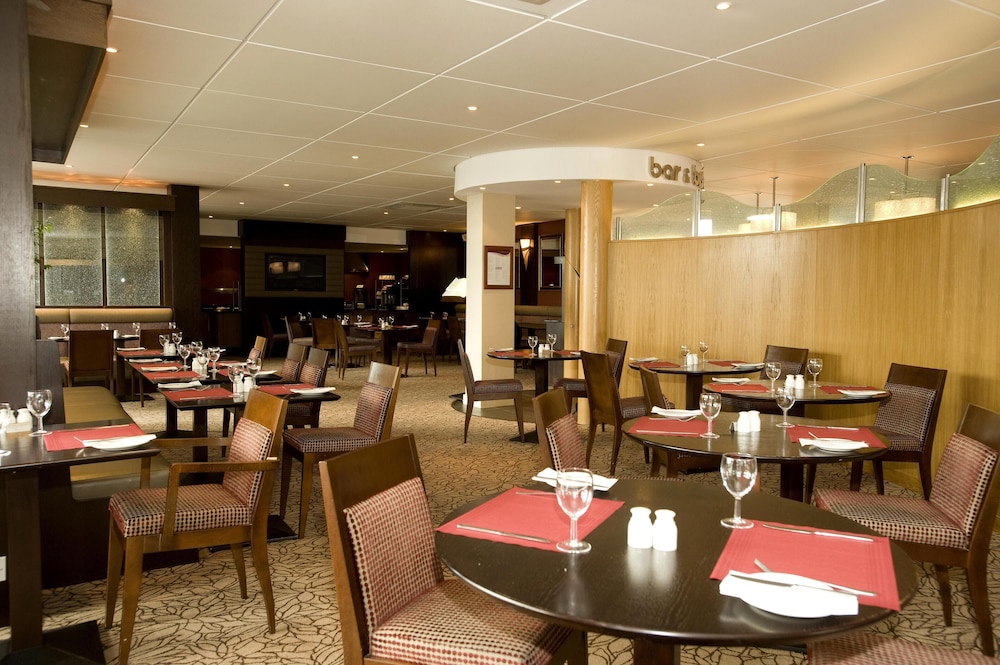 Premier Inn Dublin Airport Hotel 26/38