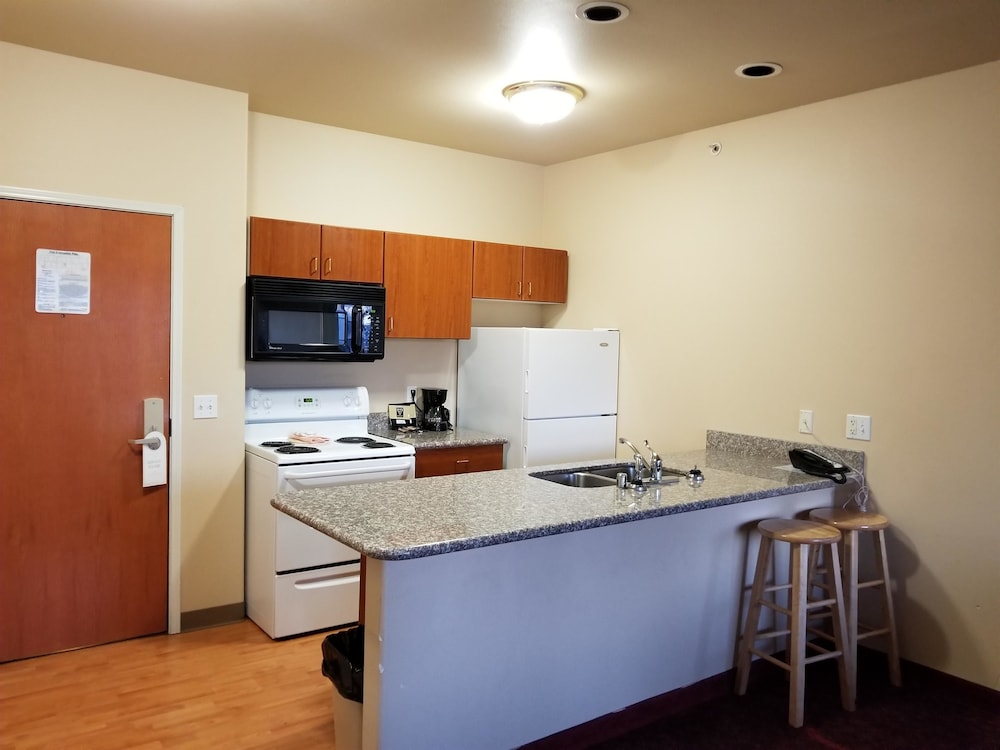 Grand View Inn And Suites 54/65
