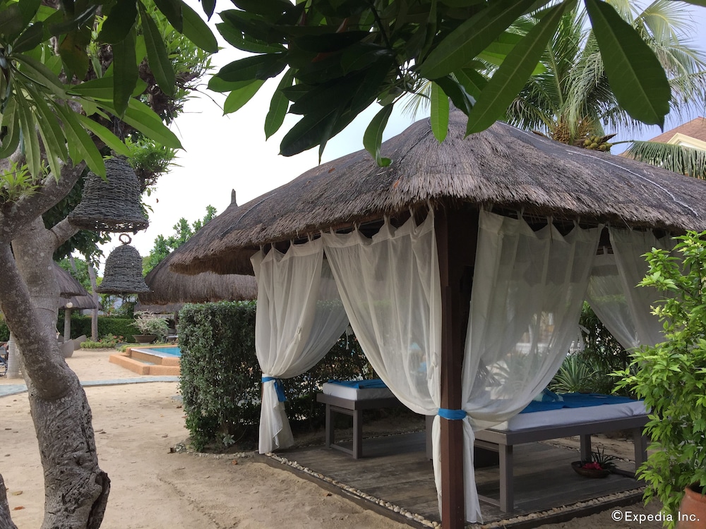 Linaw Beach Resort 8/73