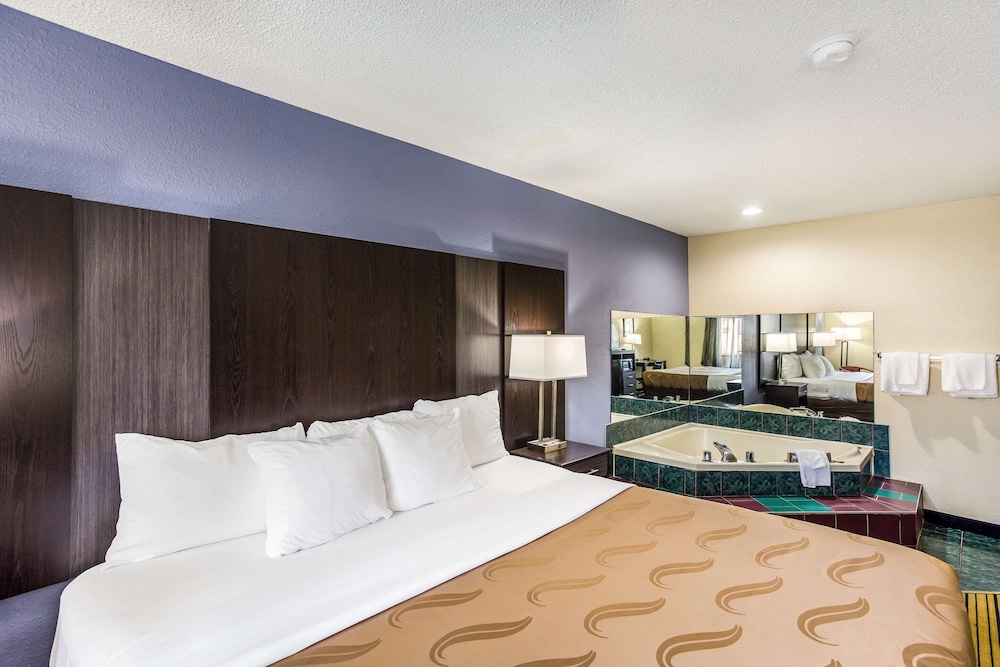 Quality Inn Charleston South 20/46