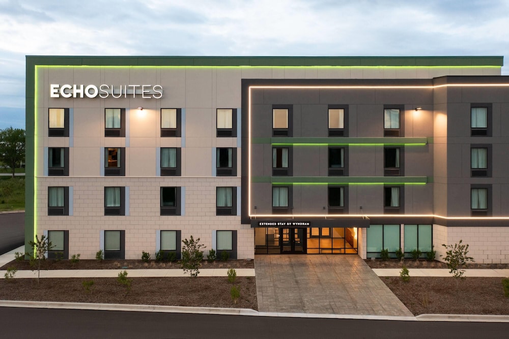 ECHO Suites Extended Stay by Wyndham 1/30