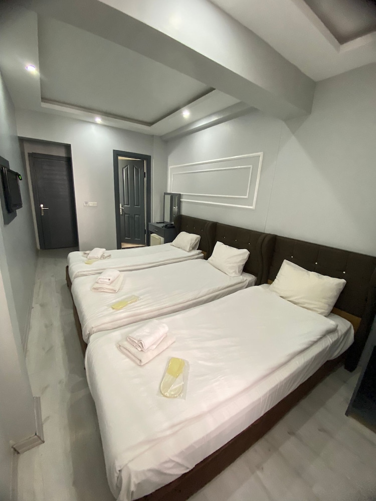 Abam Hotel 17/39
