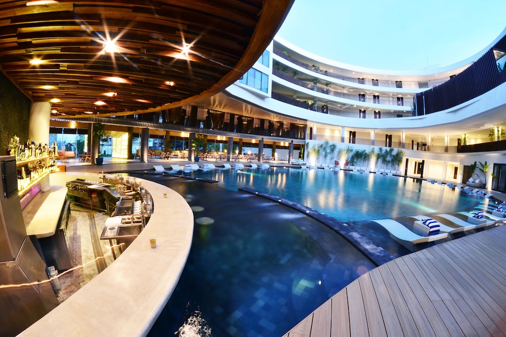 Hue Hotels Resorts Boracay 41/67