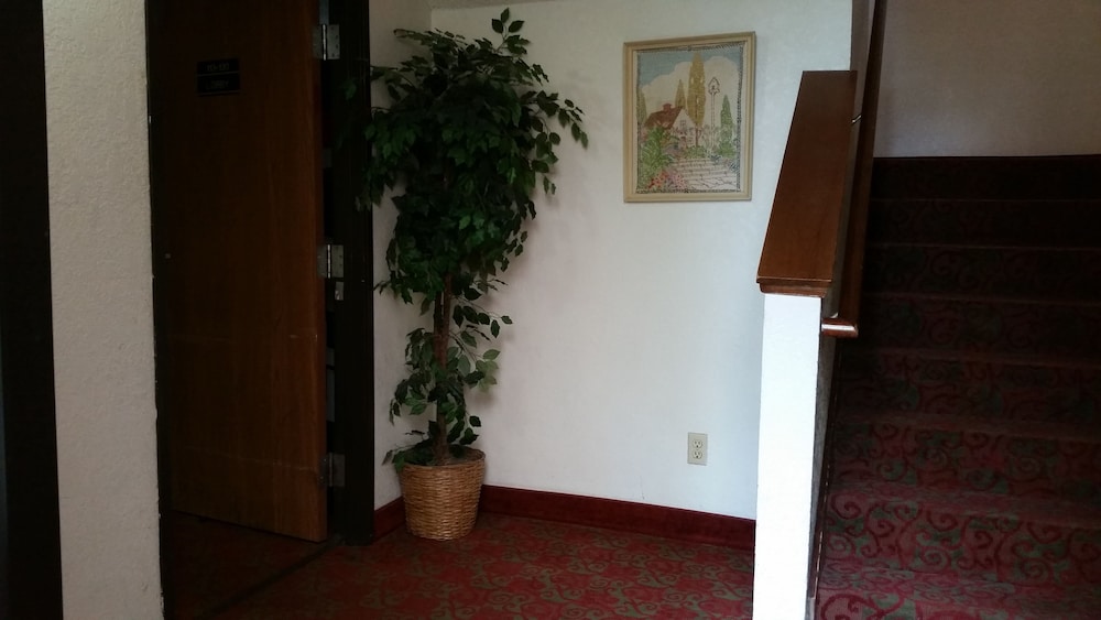 Corning Inn 23/48