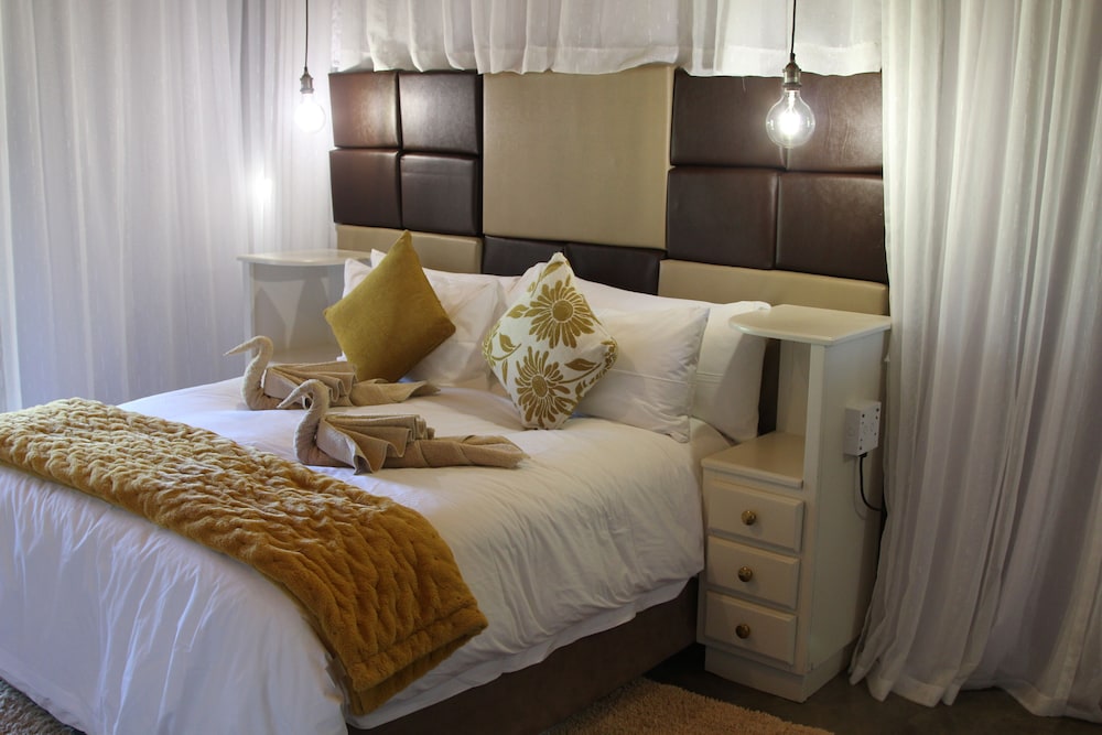 Lapa Lange Game Lodge 16/48