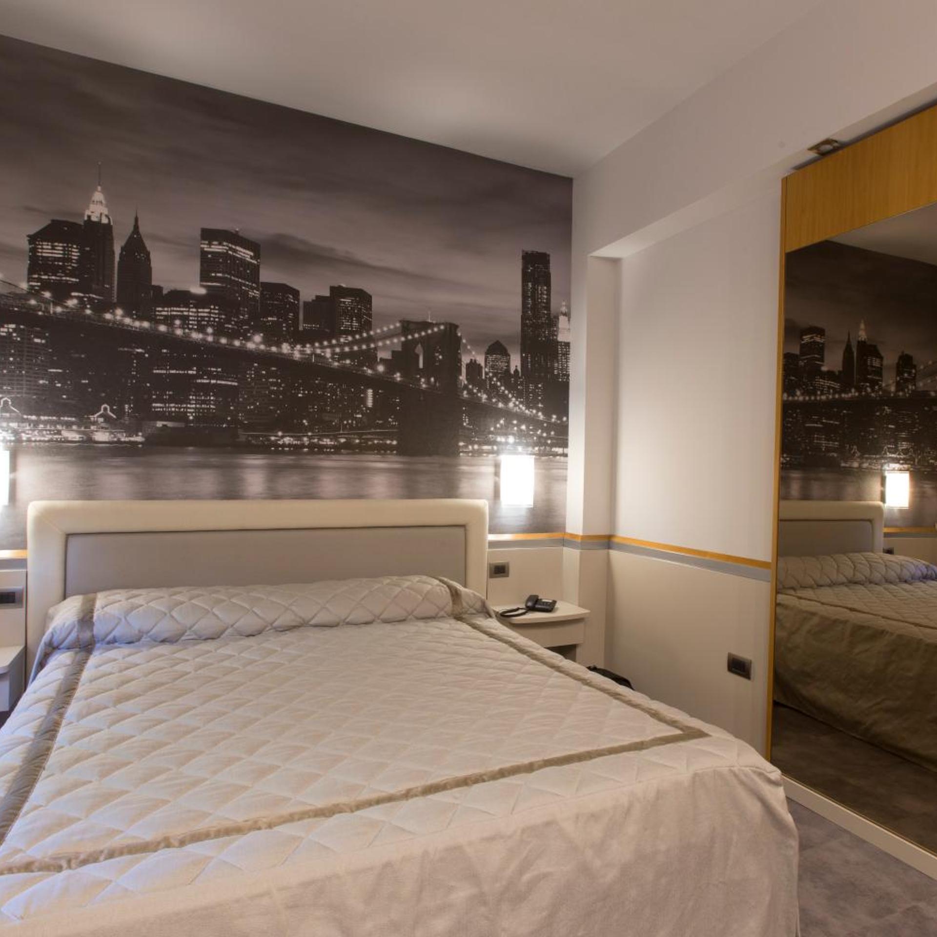 Hotel Motel City 24/50