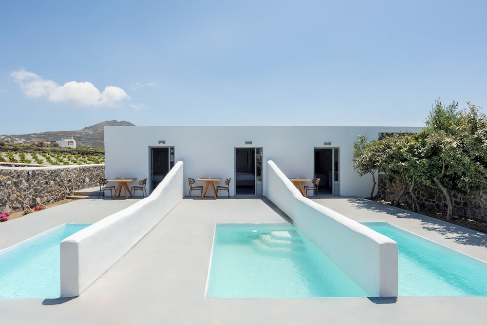 Thermes Luxury Villas by Mr. and Mrs. White 29/50