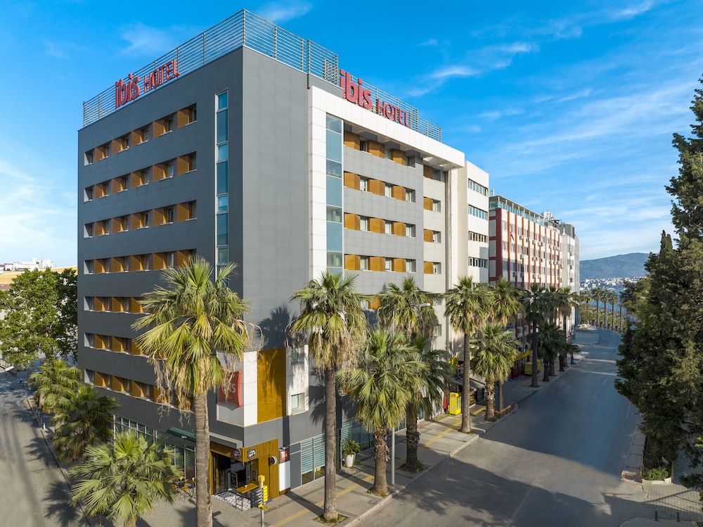 Ibis Izmir Alsancak 42/46