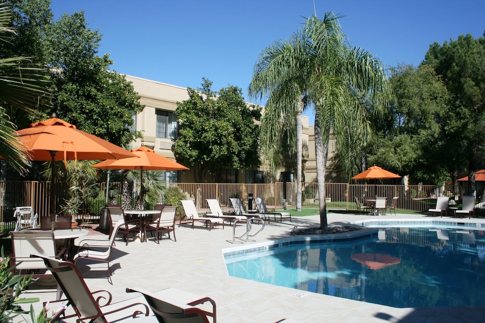 Wyndham Tucson Airport & Conference Center 59/66