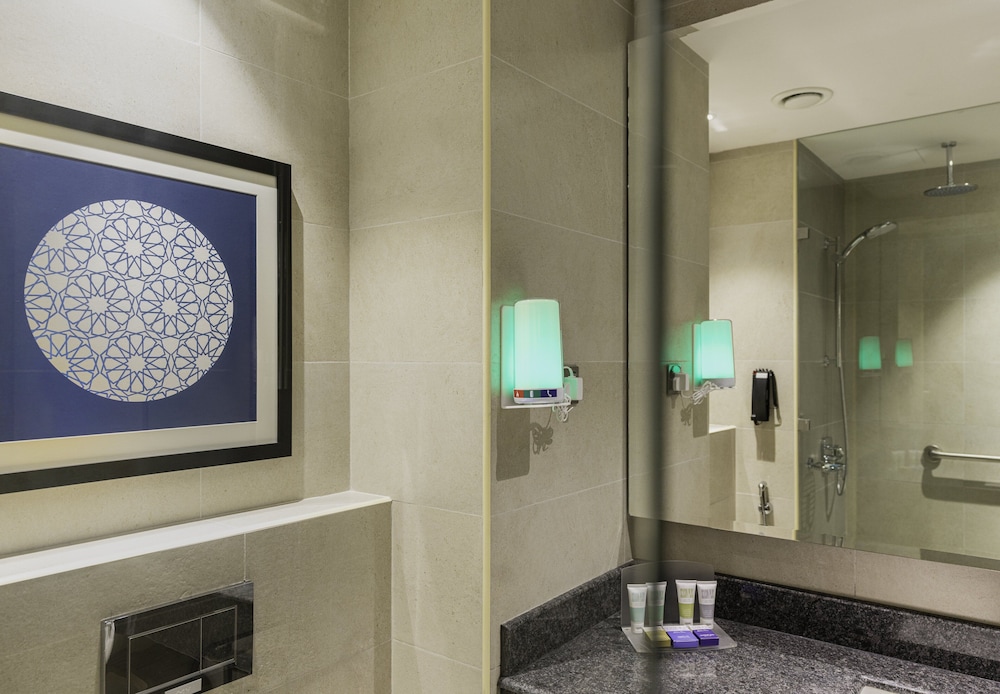 هوليداي إن آند سويتس - الجبيل(Holiday Inn & Suites Al Jubail) 27/72