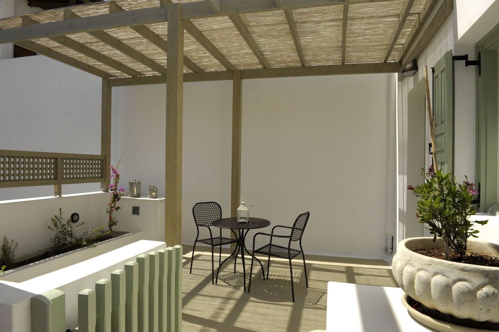 Almyris Hotel 31/41