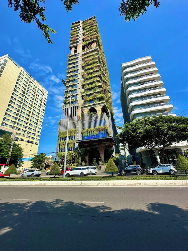 The Signature Hotel Nha Trang 41/50