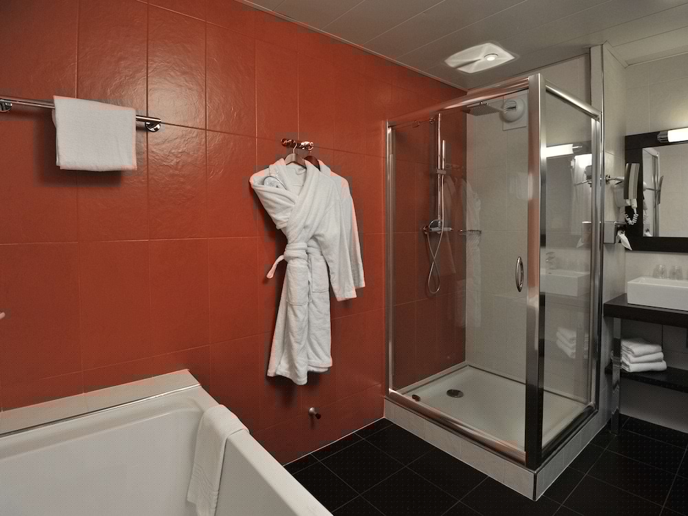 Mercure Maurepas Saint Quentin 38/70
