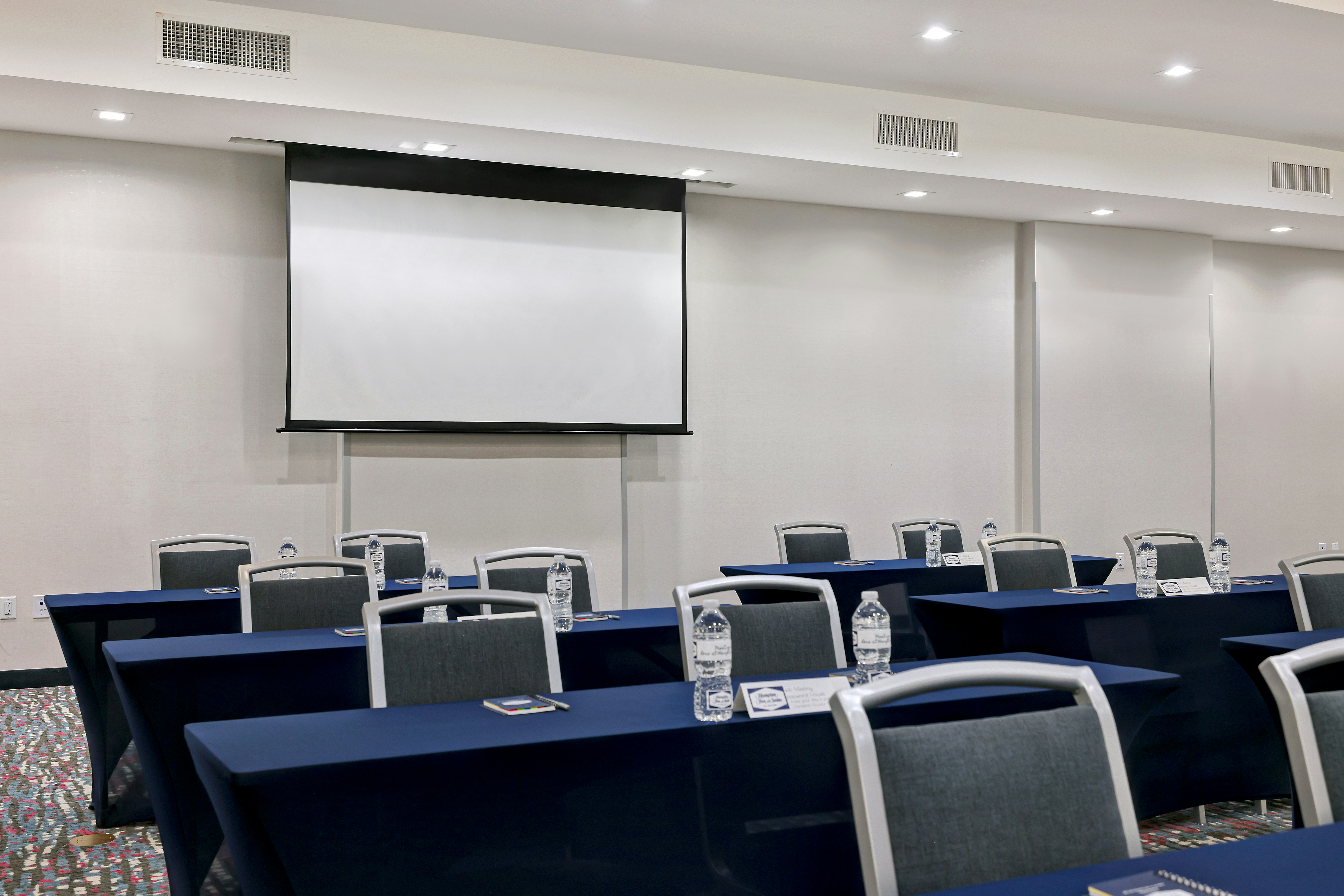 Hampton Inn and Suites Houston East Beltway 8 48/58