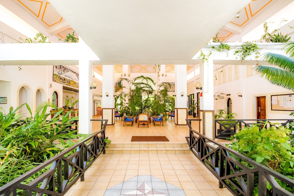 DIANI SEA RESORT in DIANI BEACH
