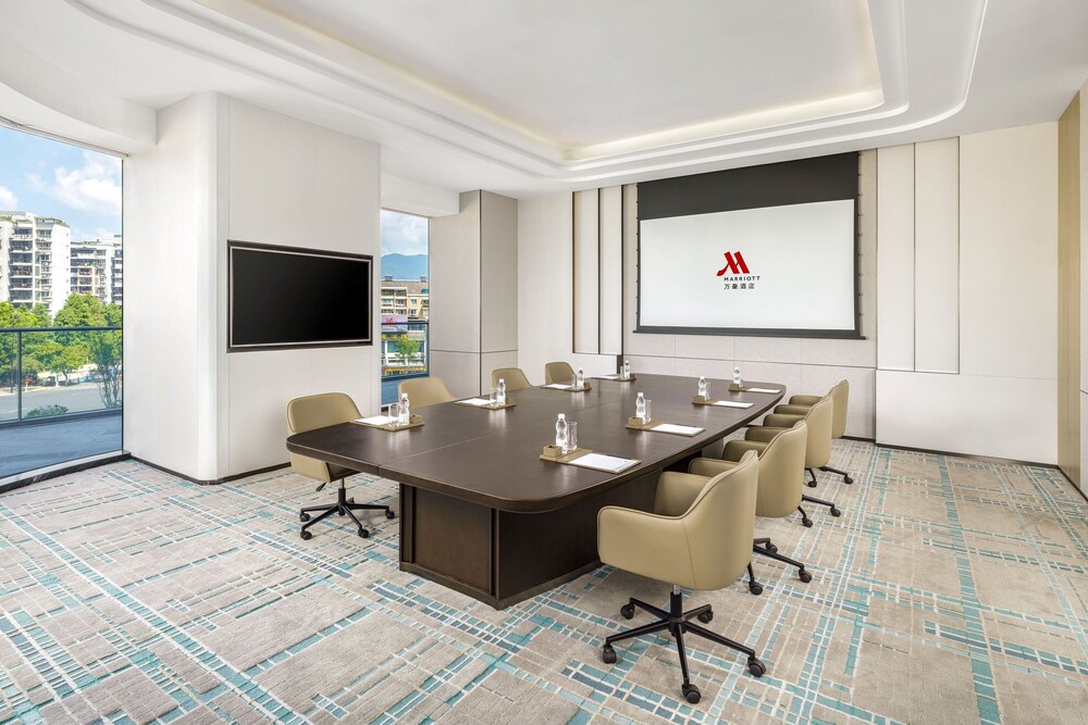 Lishui Marriott Hotel 33/50